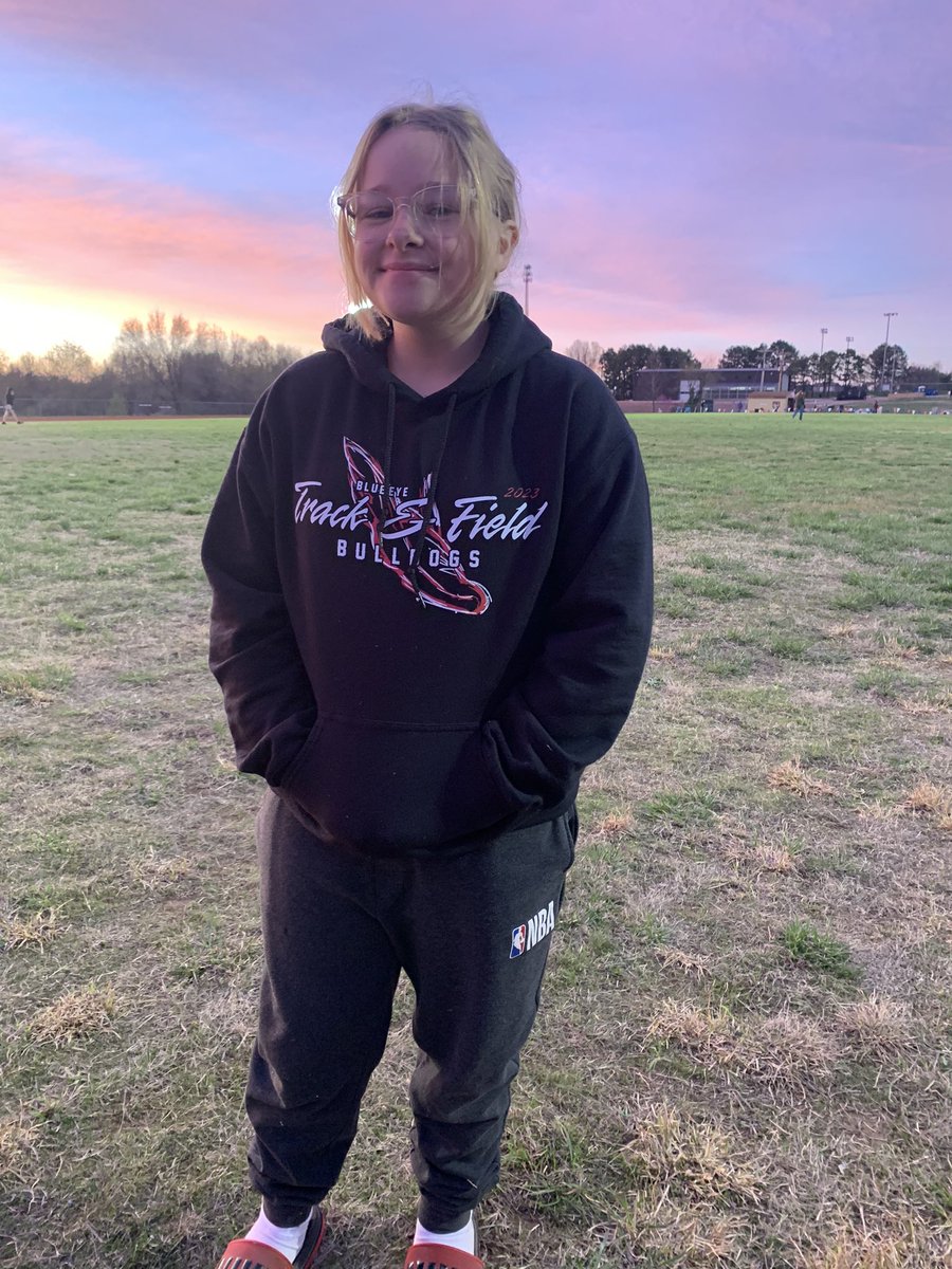 Sarah Ware placed 3rd in Discus tonight at the Spokane Meet! 🥉
