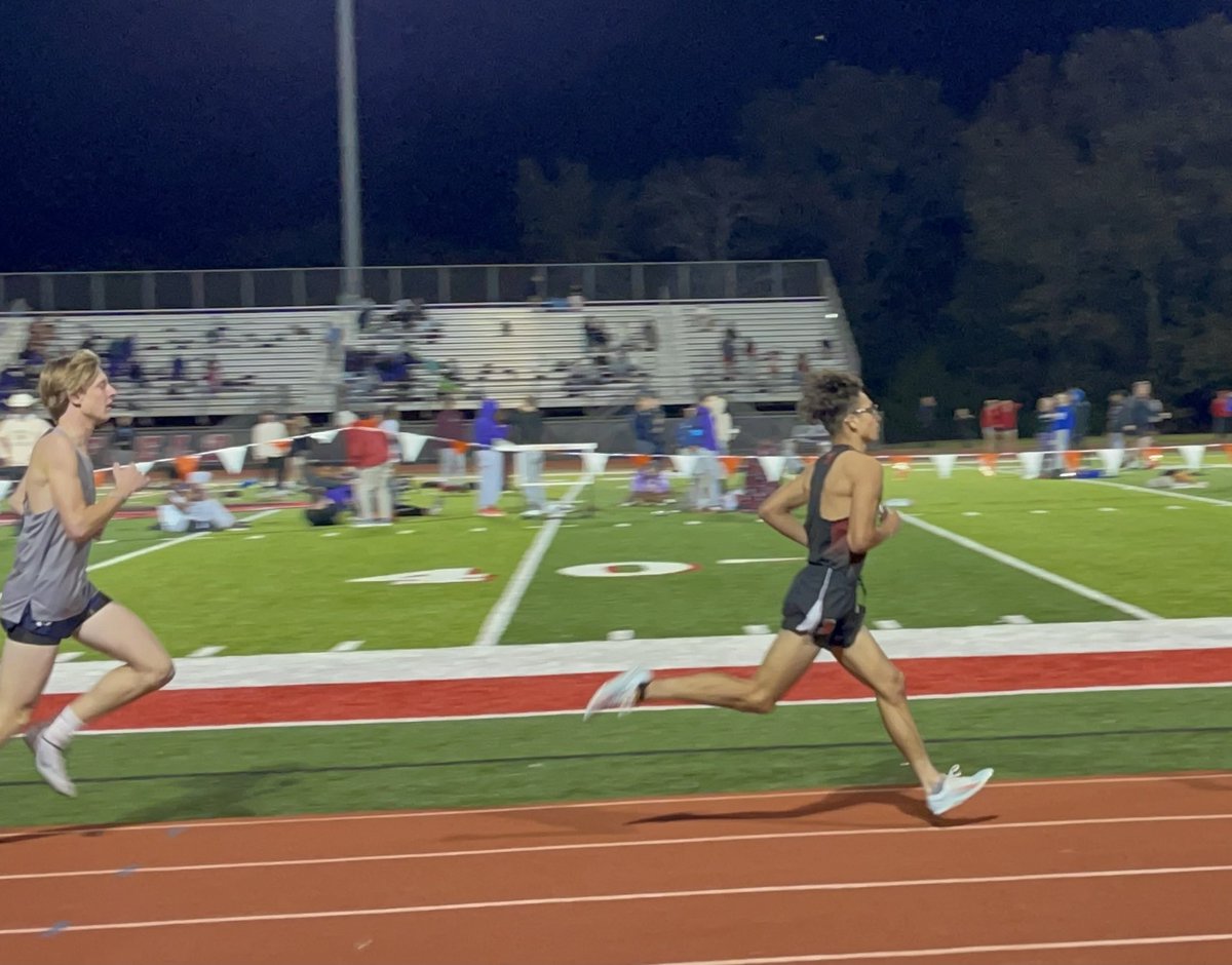 PaulDRivera1's tweet photo. Home Meet @RHS_cyclones Mile Time 4:36 and 800m 2:08. 400 split 56. Our team got the win. #Cyclones #arkansas #russellville #trackandfield #sports #track #run #outdoor #fun https://t.co/dWl4XNooxs