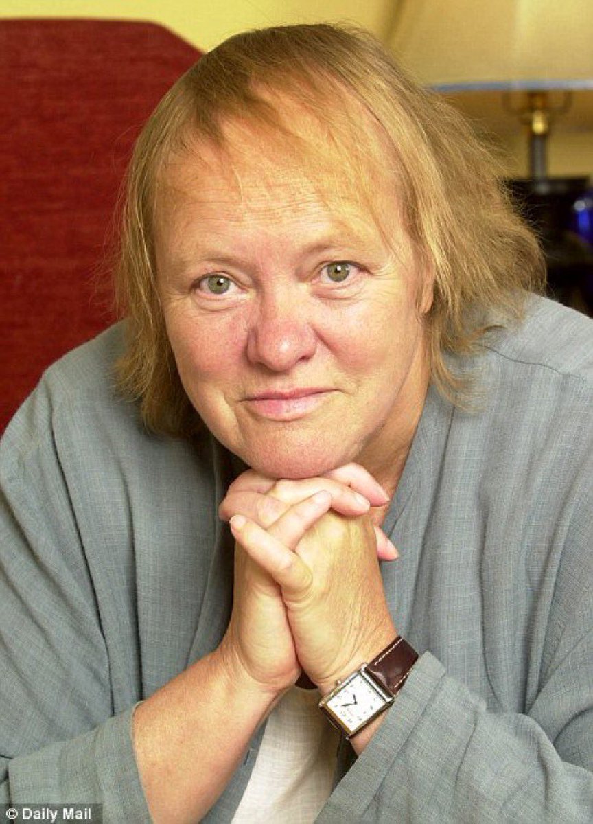 A long long time ago myself and @EnglishRachael made a documentary about Mo Mowlam and her increasingly overlooked but vital role in the Good Friday Agreement. Today seems like a good day to share it. rte.ie/cspodcasts/med…