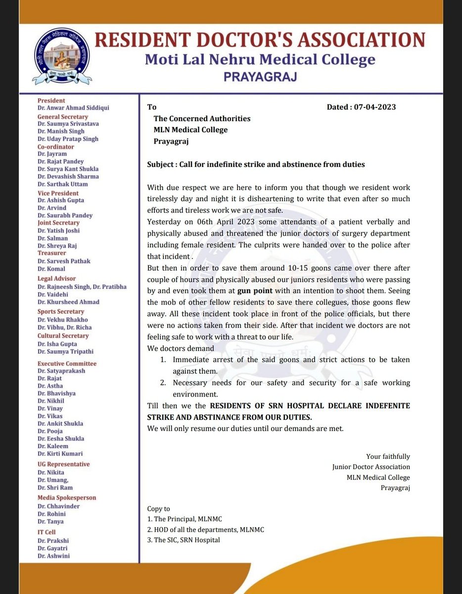 RdaPrayagraj's tweet photo. Junior residents of SRN Hospital Prayagraj on strike after an incident of gruesome violence with firearm use against junior residents on duty on 06/4/2023
#stopviolenceagainstdoctors 
#whitecoatsturningred https://t.co/4Vooq5qxlt