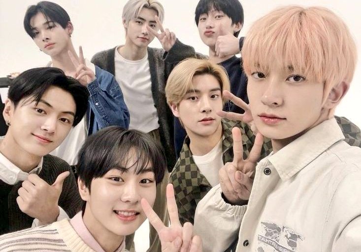 [ day 1 ! ∘⁠˚⁠˳⁠° ] looking for filo moots_

hi guys ! i'm yearie <3 an engene and not new to stan tweet. i'm looking for engene  ( or any fandom will do ! ) moots, esp filo. rt/s and like/s are so so much appreciated ! thank you so much mwah 
ʕ⁠っ⁠•⁠ᴥ⁠•⁠ʔ ♡