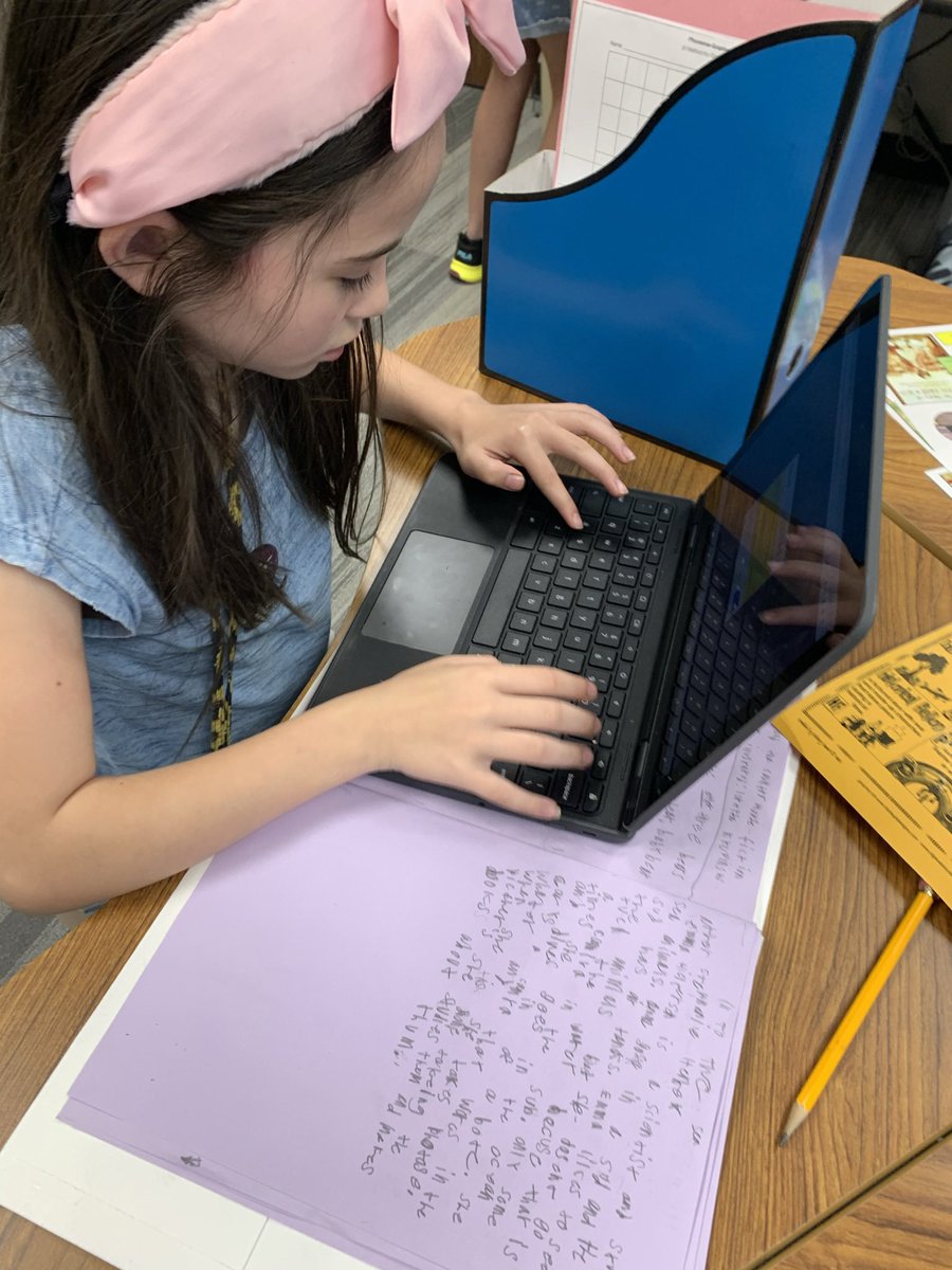 MariaUngaro9's tweet photo. 3rd grade collaborating, synthesizing information, and jotting notes on JamBoard. Learning about Marine Biologist Emma L. Hickerson from our LLI Blue books. ๐ #MPEpanthers #katyread @MPElemSchool @JamBoard @FountasPinnell
@HeinemannPub
#ktintervent @KatyISD_ElemCI https://t.co/QDxBKwpPxX