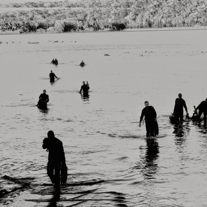 Beingadiisingh's tweet image. Somewhere in this swamp patches of water Indian Navy&apos;s #MARCOS.

#MarineCommandos