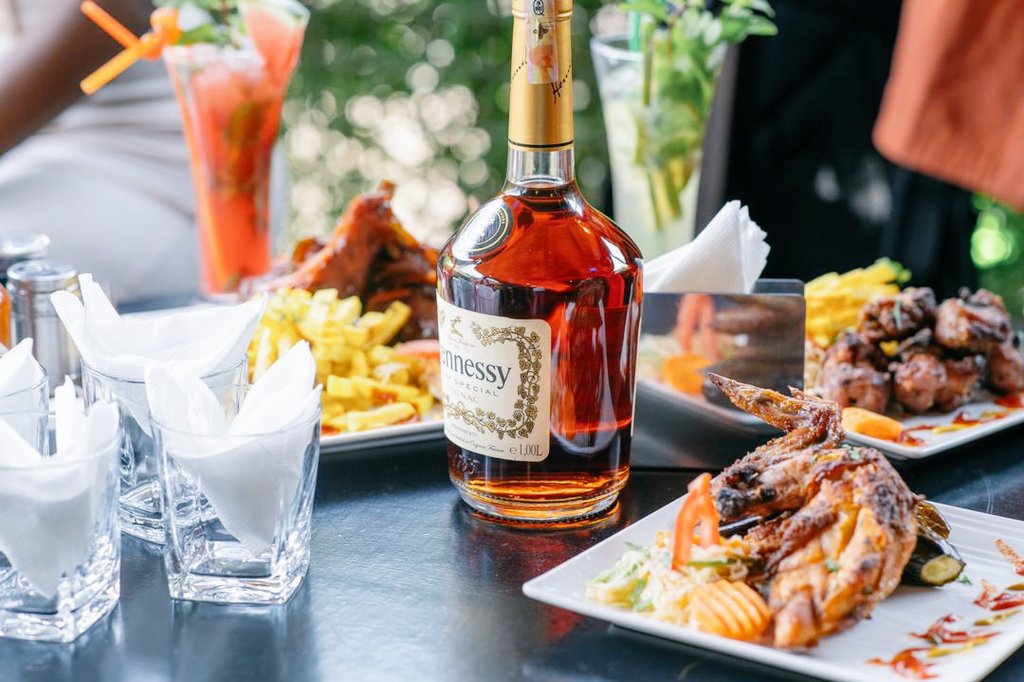 resh256concepts's tweet photo. #Abaye how a uπ€π€ this sat on Easter eve party enyose ku la rooftop #ChefSaturdays π₯πΊπbetter be ready @larooftoplounge for dj zatooooooooπ₯π₯π₯π₯π₯ https://t.co/hbhqtJXgmp