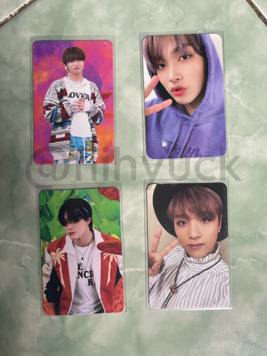 fiihyuck's tweet photo. wts (want to sell)🌻

💛 haechan hoodie ungu photopack
💛 haechan cherry bomb
💛 haechan jewel ar case
💛 jeno jewel ar case

pair all pc
price offer by dm yaa 💸

📍dom bekasi, bisa shopee free ongkir https://t.co/OulcBL3l7R