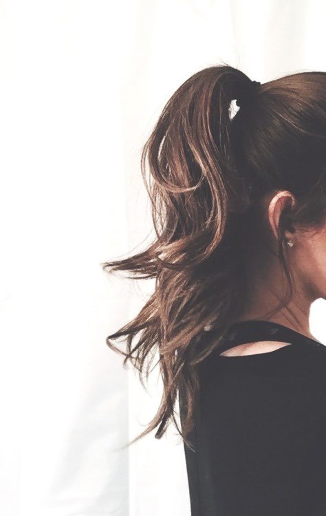 Today's Ponytail: 

Messy. Easy to sleep in. (Easy to pull?) 

Stelle's mind is all over the place today.