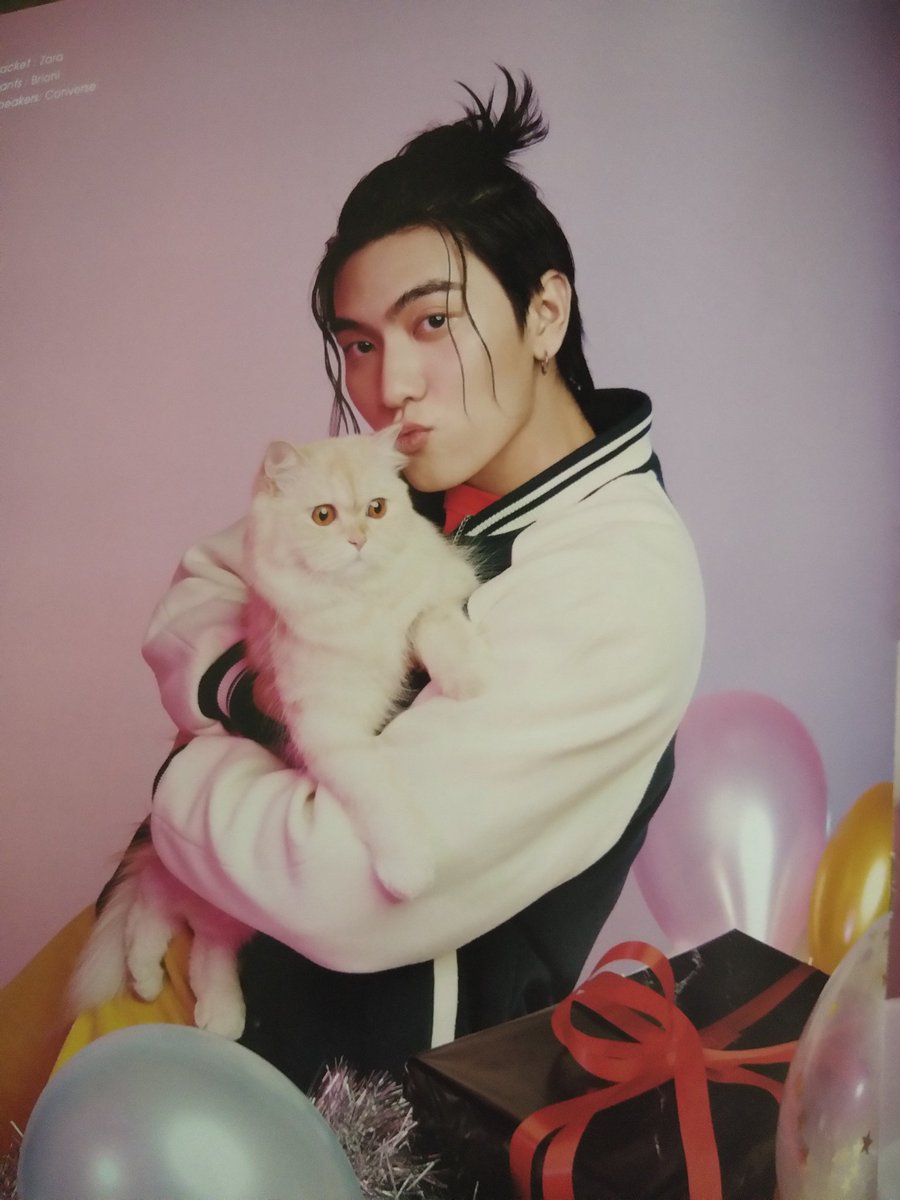 maiismay's tweet photo. Boss Chaikamons interview with Pet Hipster Magazine (Issue No. 56 Dec 2022) 

-a thread- 
#bosschaikamon
#ShawtyBoss https://t.co/k7PQUySUJB