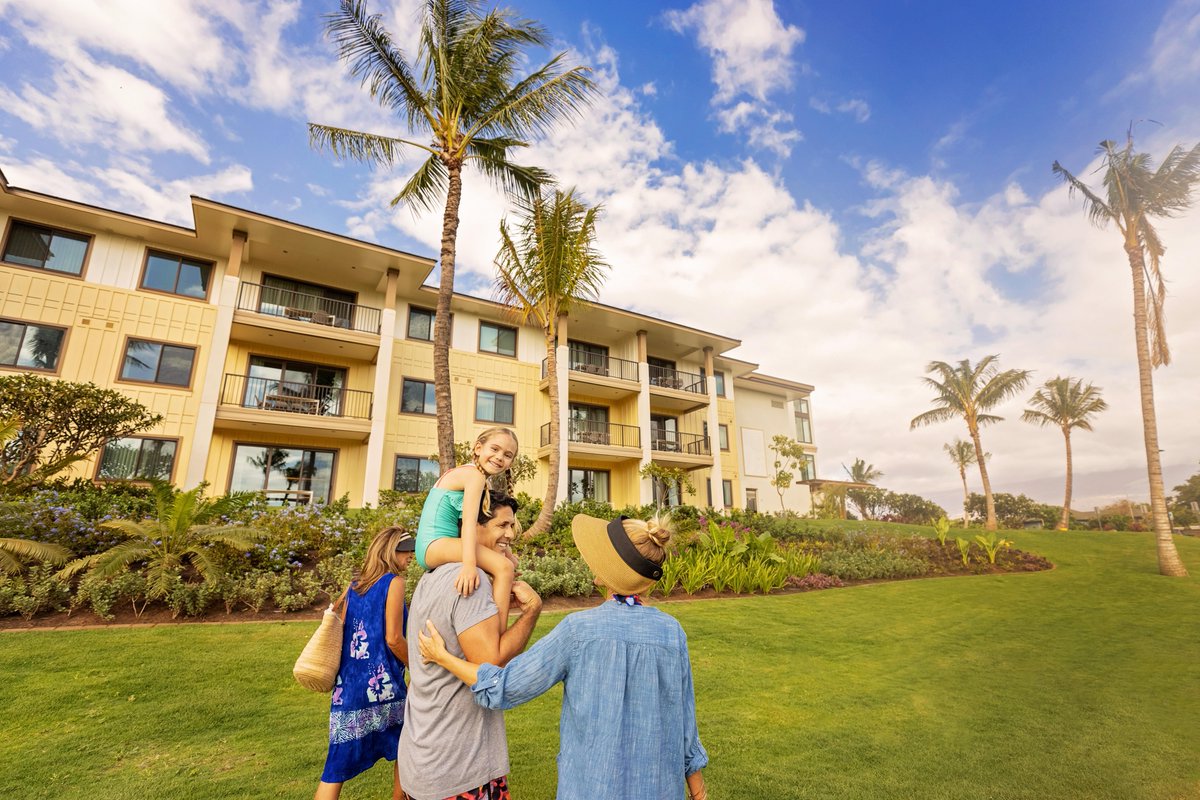 ellismichaelc's tweet photo. Planning your annual family trip? Hilton Grand Vacations has you covered. Get inspired and find your next vacation destination with help from one of our amazing Owners! Where will you go next? #HGVEmployee #Travel https://t.co/qUmxzuaRdO https://t.co/nXXMhbXy7d