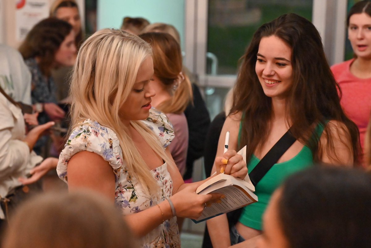 Emily Mosier tweet media