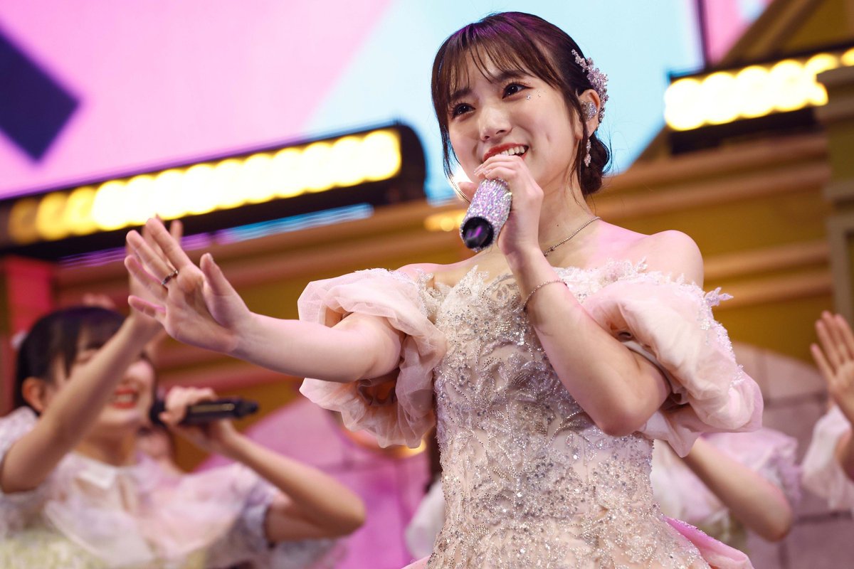 奈子ちゃんの卒コン行けなかったのが
最近ショックだったことです🥲

配信ボロ泣きした！よ！
1曲目から泣いてしまったよ！笑