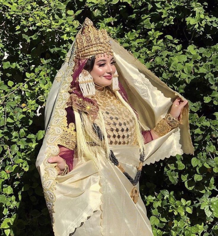EyraDz's tweet photo. العودة مع الشدة التلمسانية الجزائرية الاصل لكل ما تم تقليده🇩🇿
chedda tlemcenienne algérienne 🇩🇿
#الشدة_التلمسانية 
#الجزائر
#تلمسان
#Algeria 
#الجزائر_الاصل_و_الباقي_تقليد
#تراث_الجزائر
#Algerian_heritage https://t.co/1JyMVn8NGg