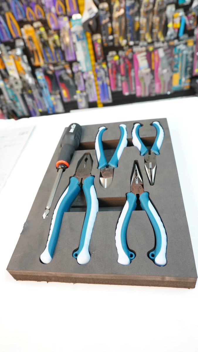hatok2012's tweet photo. Plier tools Set made in japan #Tsunoda #tsunodatool #tsunoda_kingttc #anex #anextool #hatok #tooljapan @tsunodatool https://t.co/HMXpRL6EiT