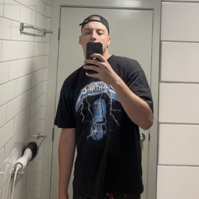 utdbodi1's tweet photo. Utdbodi reveal #NewProfilePic https://t.co/fPXQKg5yMm