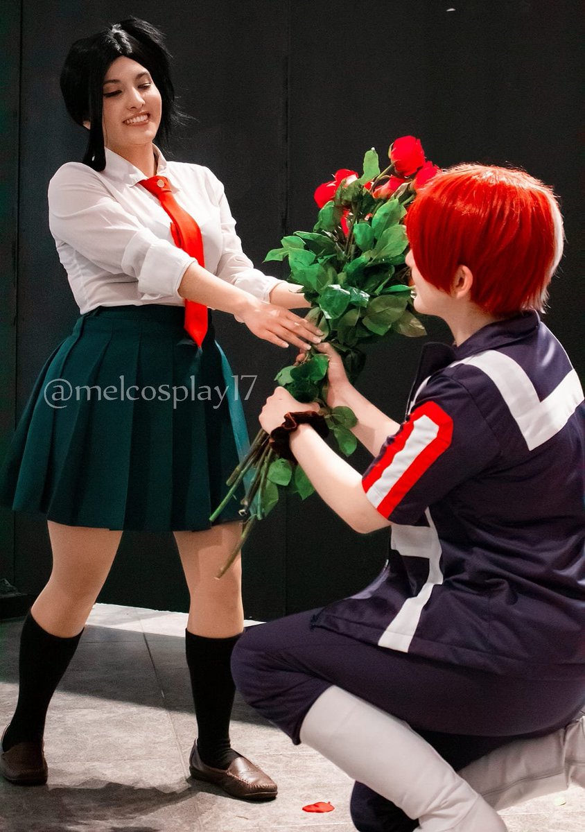 melcosplay17's tweet photo. Que bello es el amor ❤️

#todomomo #todorokishoto #MomoYaoyorozu #MHASpoilers #MyHeroAcademia #cosplayers #BokuNoHeroAcademia #BNHA #quito #ecuador https://t.co/MHMFhGSmHG
