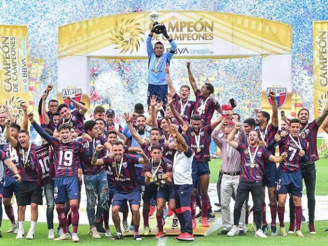 Ganó el 5 veces campeón de Liga MX, 2 veces campeón de CONCACAF, 3 veces Campeón de campeones, 2 veces campeón de la Liga de Expansión MX. Sigamos honrando estos 107 años de historia @Atlante! Sigamos demostrando porque somos los más grandes de esta liga. Felicidades POTROS! 🔴🔵