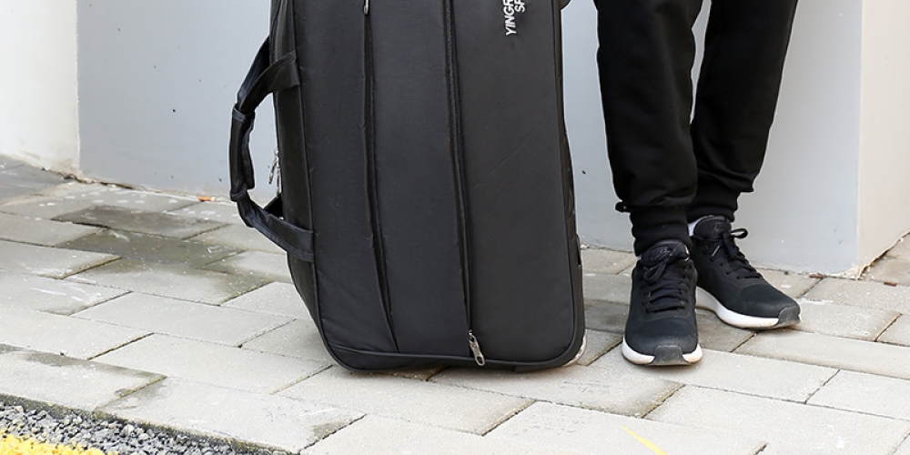 4SMARTTRAVEL1's tweet photo. Rolling Waterproof Luggage Bag https://t.co/A7cffxTgEY #travelling #travellingsoul #4smarttravel #travellingaddiction #travellingadventure #travellingadventures https://t.co/V2V9JjAdJD