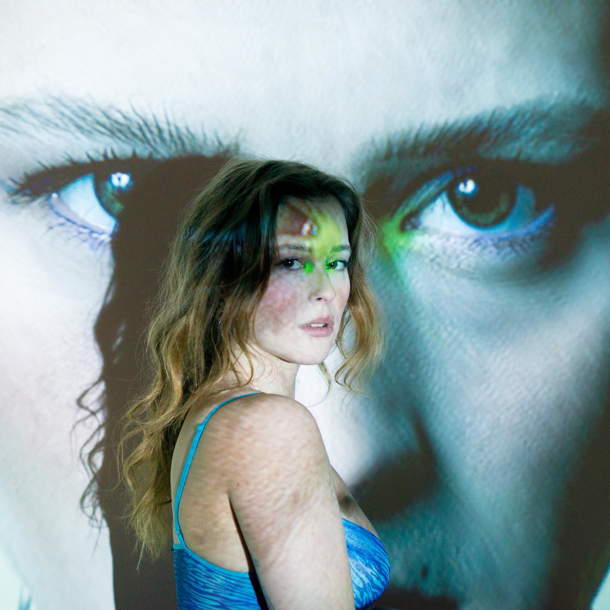 “GLASS CURTAIN” IS OUT ON ALL PLATFORMS!!!!! 🎉🎉🎉🎉🎉