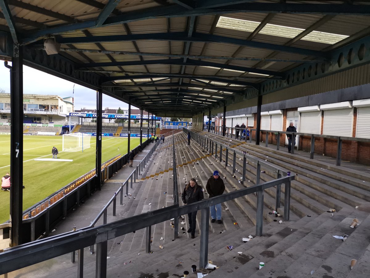 LowerBlock's tweet photo. No ground left unturned for Flying Dutchman Joris van de Wier and his love affair with English football, its stadiums and its culture.
https://t.co/5iuLNhrYiw
@doingthe116 @Staantribune #groundhopping #footballculture #footballgrounds #footballstadia https://t.co/NWaBCpusxo