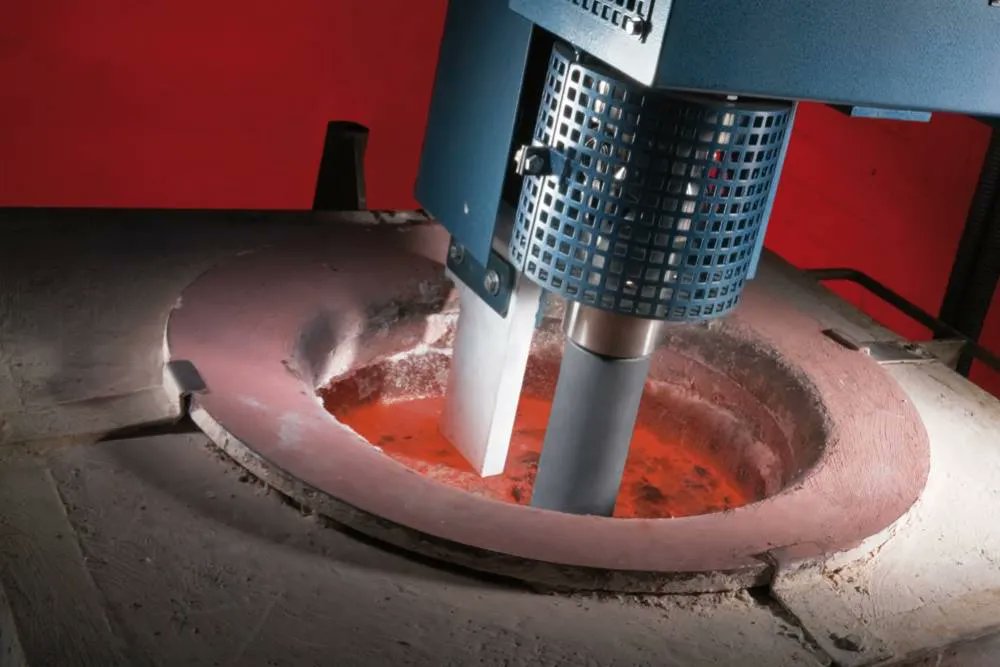 💡 DEGAZAGE DES BAINS D'ALUMINIUM 💡 
Le savez-vous ? Le gazage d’un bain d’alliage d’aluminium se manifeste par ...
👉 Pour en découvrir davantage, un seul chemin à suivre #MetalBlog ! #aluminium #Metallurgie buff.ly/3wvCYqr