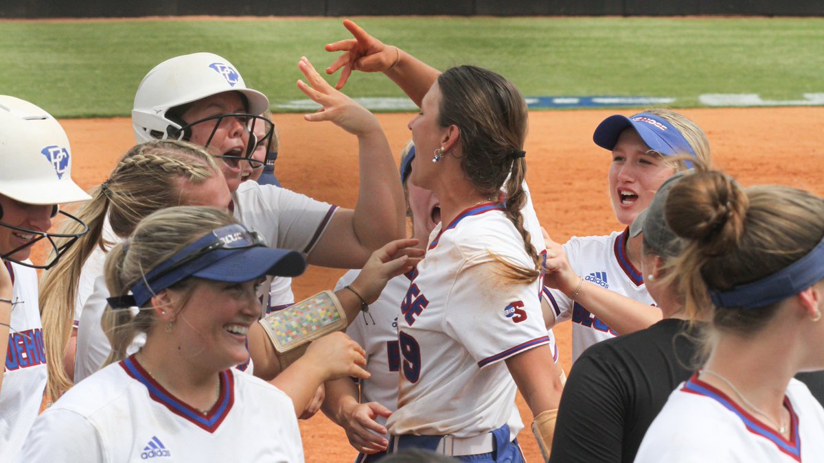 A story in 3 pictures to start your Friday morning 😁

#GoBlueHose
