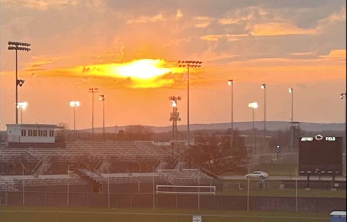 kyleketterer7's tweet photo. Video Scoreboard at Jeffrey Field  @ParkAvenueArmy https://t.co/zp6uswinAO