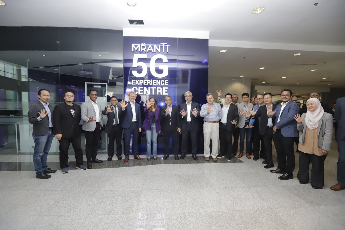 Today we hosted a dialogue on #5G innovation at MRANTI Park, bringing together the C-level execs from telco companies, government agencies, and innovators to discuss and gather valuable feedback on 5G innovation needs and provide a sneak peek into the MRANTI 5G Experience Centre.
