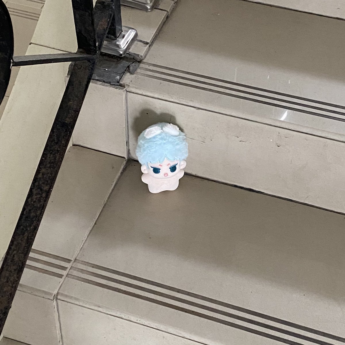 _Lext78's tweet photo. Found it,take it home and eat it.(♯｀∧´) https://t.co/XCsk1bCHZe