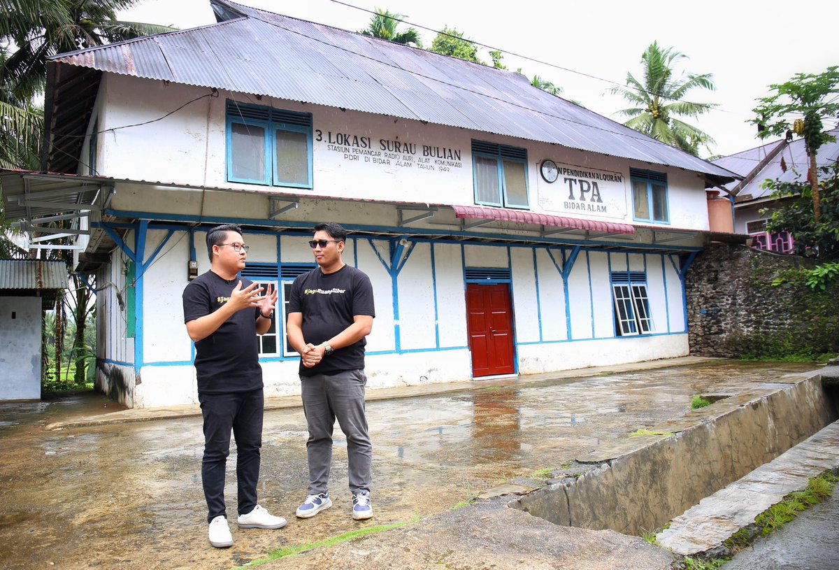 rahmaphoto's tweet photo. Behind the Scene
Photo saat Tapping PodkamSimas

Jangan lupa nonton ya seri 2 malam ini di youtube channel Badan Siber dan Sandi Negara, Pukul 20.30
#lemseg #bssn #podcast #hutsandi #kisahtanahjawa #omhao https://t.co/4xY33Mfsym