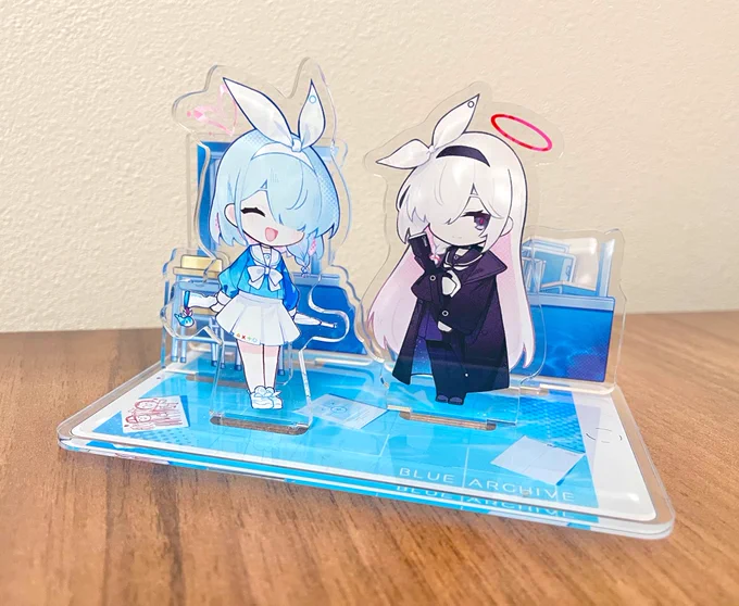 ブルマ6で出すアロプラアクリルジオラマ届いた〜!! デカすぎ! 