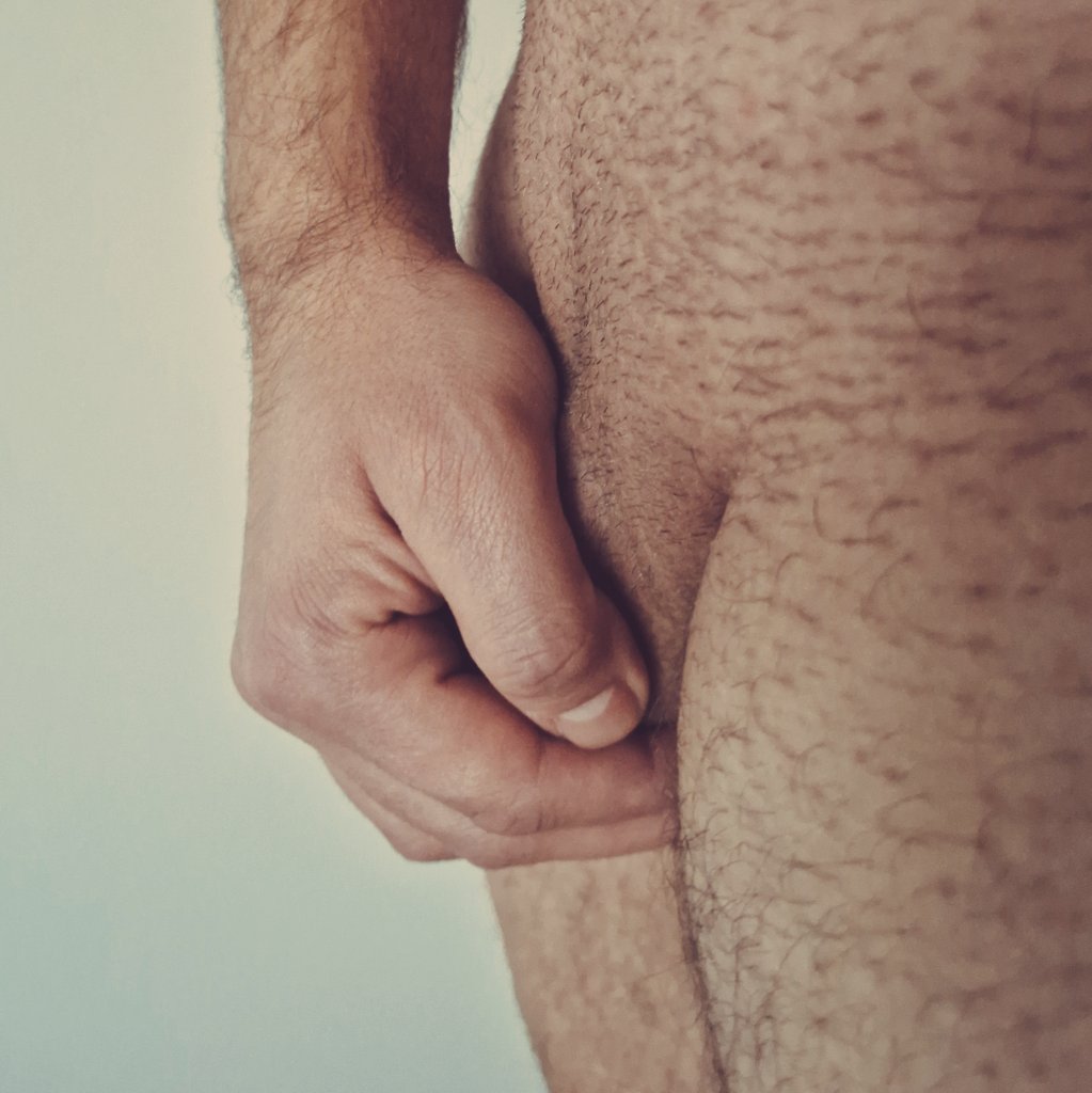 Heute ist ja #frivolerFreitag, da kann ich ja schon Mal ein Bildchen für euch machen.
Ich will mir übrigens jetzt Mal wieder ein ein Büschen wachsen lassen, hatte ich lange nicht mehr. Stay tuned for the Progress ... 😉