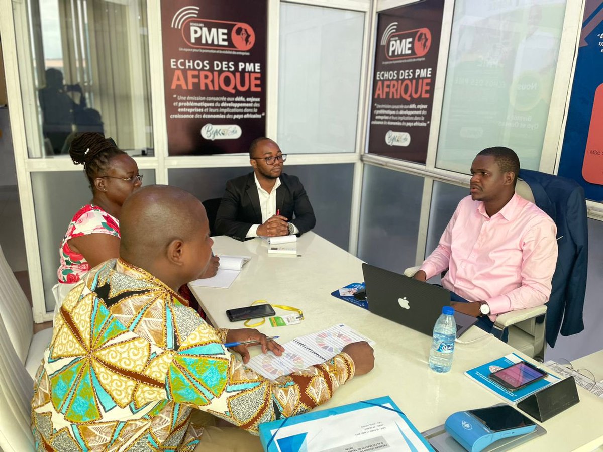 Kosalaafricapme's tweet image. Prélude au lancement des activités de formation des porteurs de projets sélectionnés par Acclab PNUD 🇨🇬

Une réunion de travail s'est tenue dans les locaux de #KOSALA, avec pour objectif : faire le point sur les préparatifs et définir des mécanismes de suivi du projet.