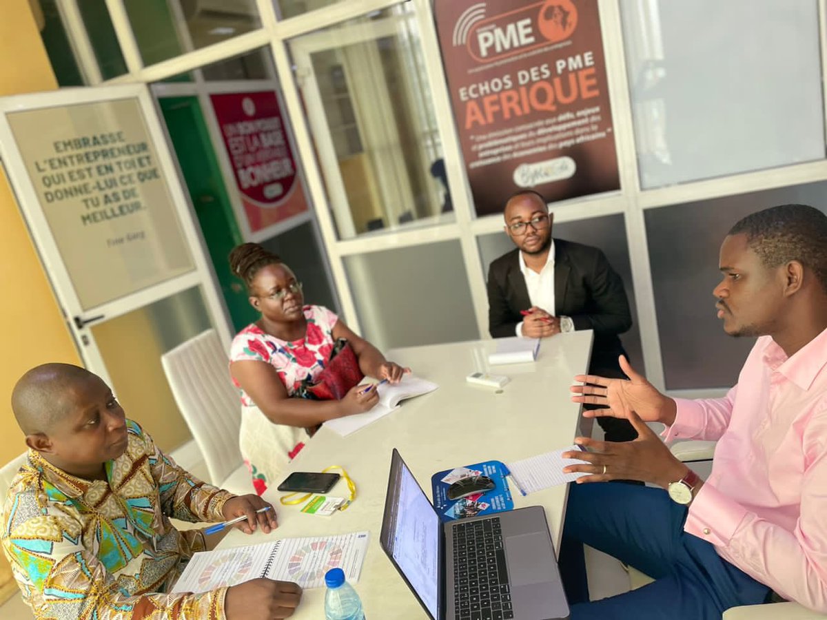 Kosalaafricapme's tweet image. Prélude au lancement des activités de formation des porteurs de projets sélectionnés par Acclab PNUD 🇨🇬

Une réunion de travail s'est tenue dans les locaux de #KOSALA, avec pour objectif : faire le point sur les préparatifs et définir des mécanismes de suivi du projet.