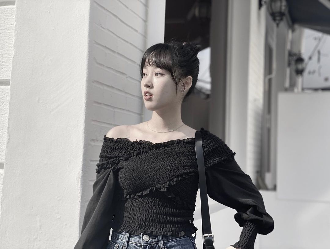 WEKlSSE's tweet image. Todo debe terminar con un broche de oro so, @tinybluer decidió decir ⁦#𝐆øod𝐁ye𝐖ɪɴᴅʏ⁩ en este ⁧#꯱υׁׅׅ꯱hׁׅ֮ꪱׁׁׁׅׅׅ𐀔ׅ꯱tׁׅꭈׁׅꫀׁׅܻ݊ɑׁׅꩇׁׅ֪݊⁩. Asi que usé el ⁦#𝑪๑𝒅𝒆𝟬𝟲𝟬𝟰⁩ para ser la primera en ver ⁦#𝑩ᕯ𝑵𝒖𝒎𝒃𝒆𝒓⁩.   

𝚐oryēo ୨୧ 𝖈h𝑖ca 🥢 #ar𝑠yn !