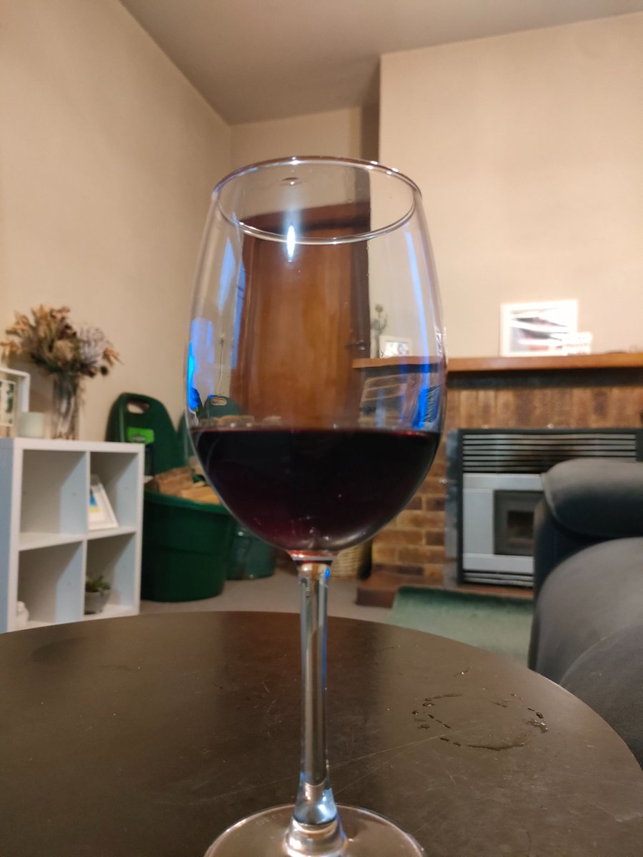 mafemazziotti's tweet photo. To my dear #SecretSanta, tonight I'm cracking open the beautiful bottle of Pinot Noir you sent me at Christmas time, so Cheers! to you and yours! 
Hope you're enjoying a well deserved break 😊 
Att: @SecretSantaNZ https://t.co/lKGy0oSVFs