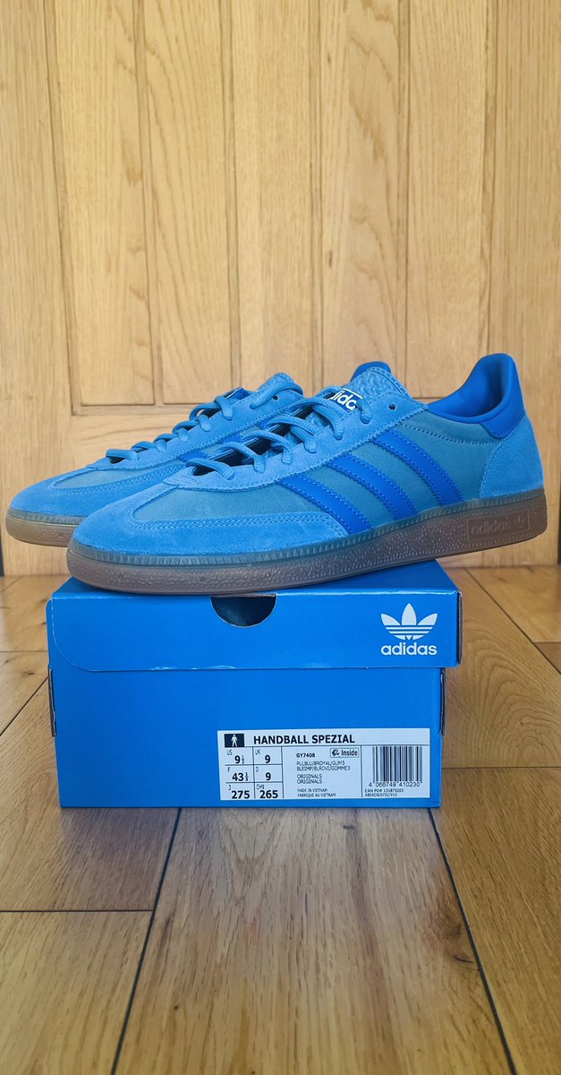 Gotta love Birthdays! Very impressed with these two! @goodie808 @DeadstockUtopia @adiFamily_ #adidas #threestripes