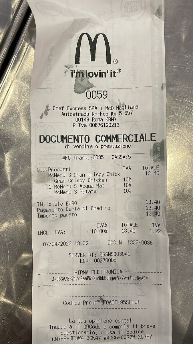 @McDonaldsItalia perchè un menu medio costa 13,40€ al ristorante sulla roma-fiumicino? Piu di 3€ di ogni altro mc di roma!!!