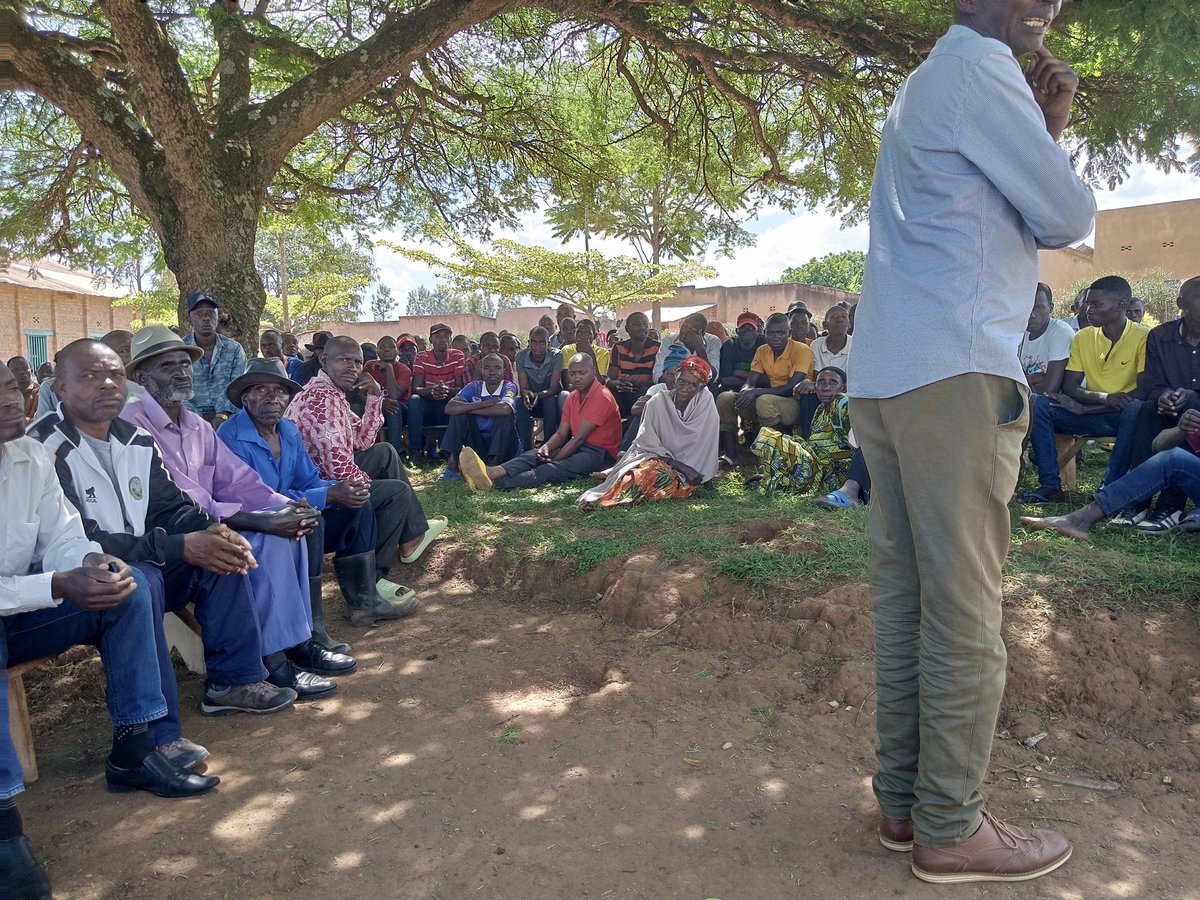 CellKarambi's tweet photo. Uyumunsi kuwa 07/04/2023 Mu midugudu yose uko ari 18 igize #Karambicell, @MurundisectorK ,@KayonzaDistrict 

Hatangijwe icyumweru cyo Kwibuka ku nshuro ya 29 Jenoside yakorewe Abatutsi 1994. Ku rwego rw'akagali  twifatanije 'abaturage ba zone ya #Rwinsheke igizwe n'imidugudu 6 https://t.co/U5UYhCvwiv