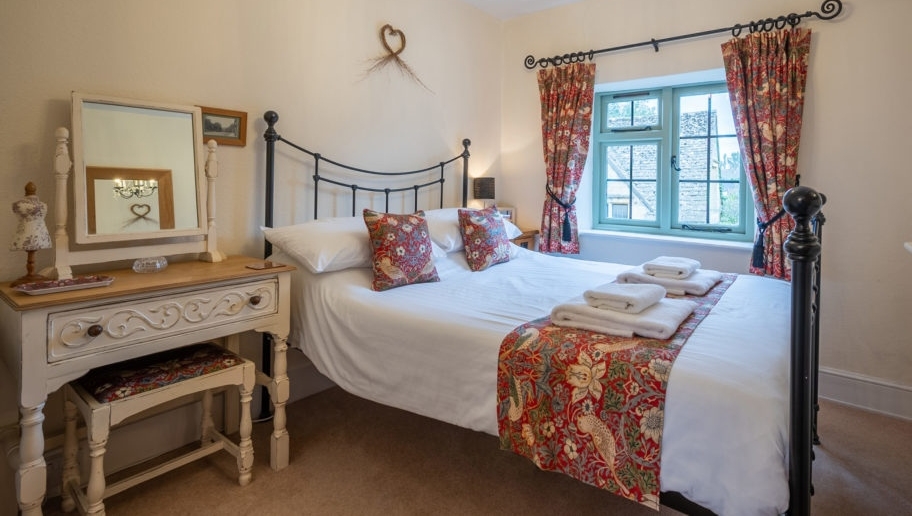 Honeypot Cottages tweet media