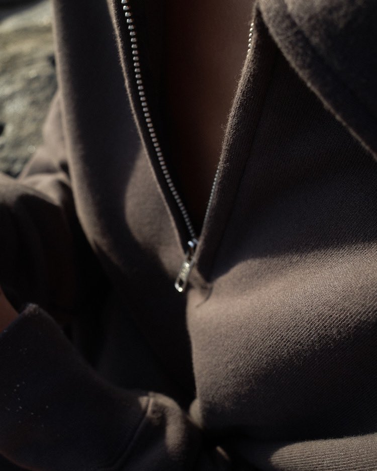 hynm's tweet image. メイド・イン・カナダにこだわるブランド、ボディ オブ ワーク。スエットの常識ががらりと変わります。
#FASHION
#BodyofWork
houyhnhnm.jp/news/709159/