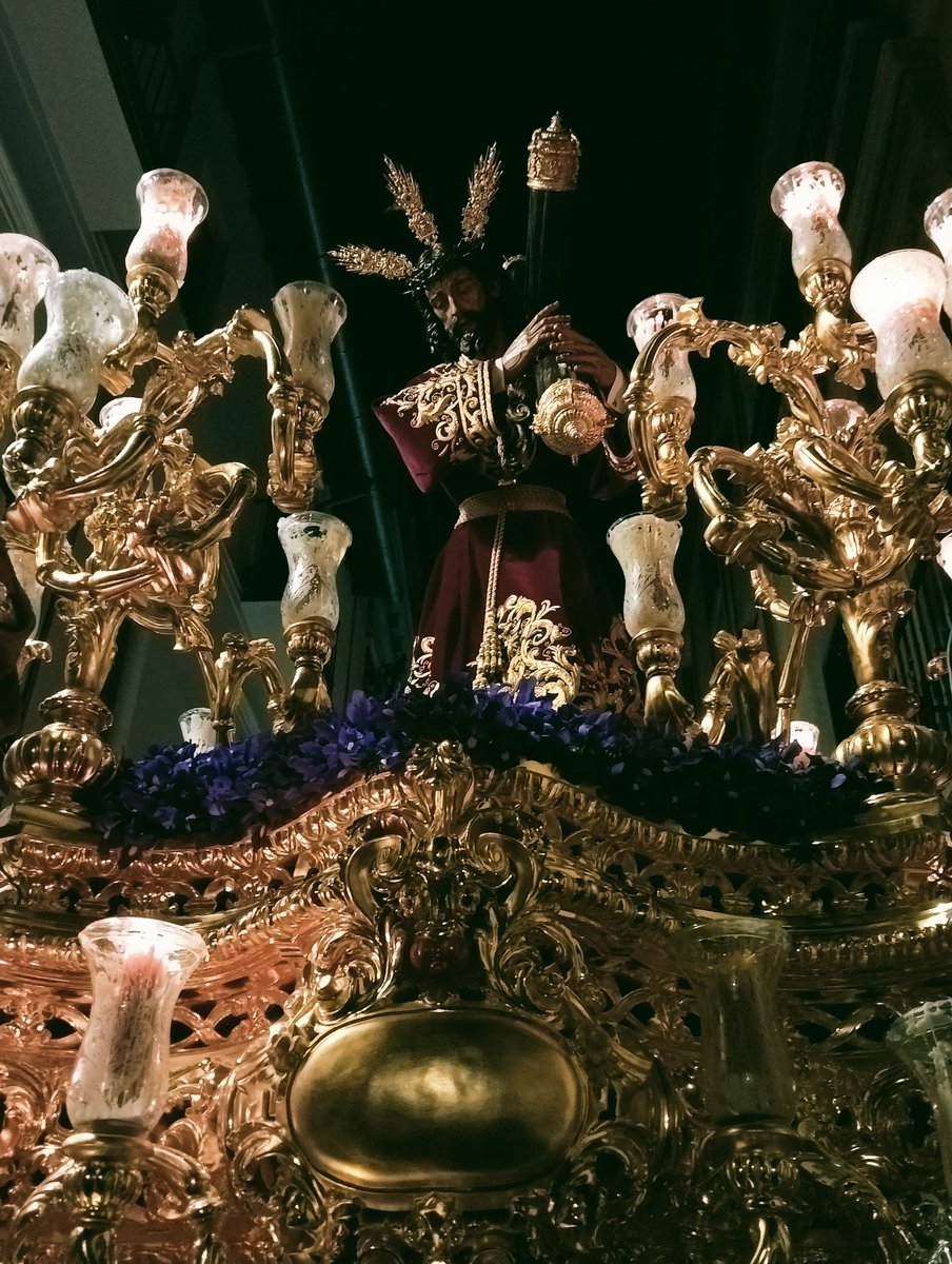 dvdai19's tweet photo. Magnífica estación de penitencia de mi cofradía de @Pasionyestrella en un jueves santo donde granada espera la esencia cofrade del Albaycín https://t.co/O0ORCg0iOF