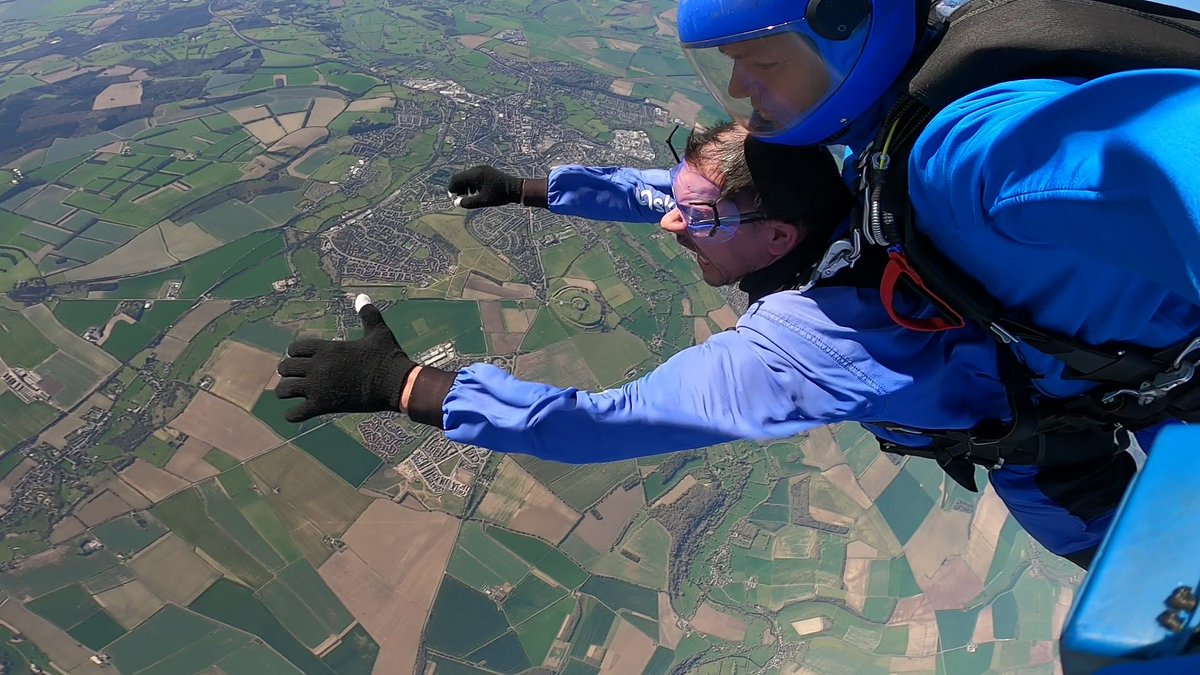 MichaelClarke89's tweet photo. I’ve done some crazy stuff in my time but jumping out of a plane at 15,000 feet absolutely tops it what an amazing experience!!! 🪂 #Skydive #GoSkydive @GoSkydiveUK https://t.co/SD44ah4Jcy