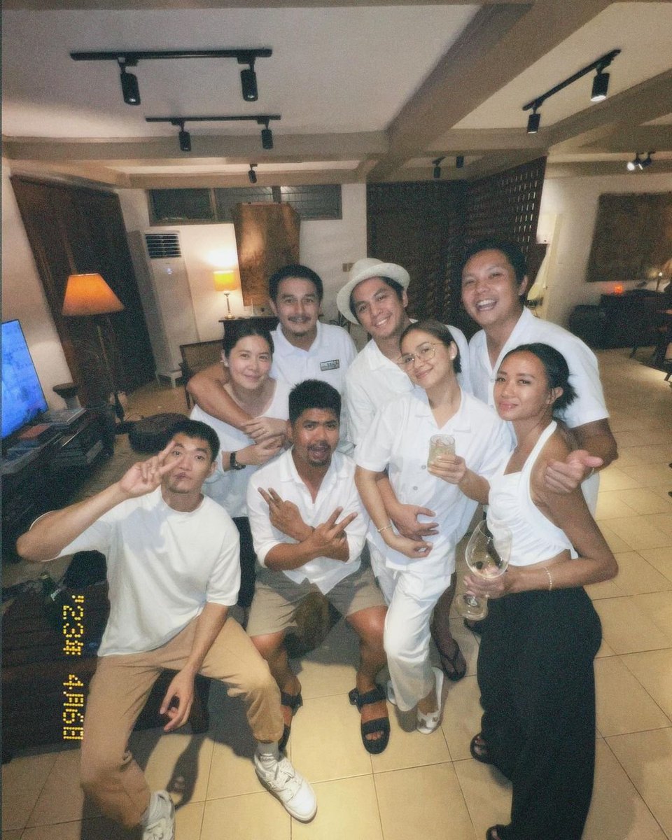 mambofiles's tweet photo. HANNNDDDDD!!! 😭🥹🦋 https://t.co/ZxhEF7Yrhg