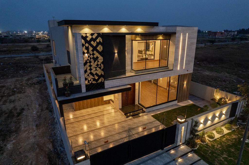 sajeelproperty's tweet image. Brand new one kanal house in Phase-7 near Golf Course.  

Modern Contemporary
5 bedrooms N bath

A+ Construction 
Imported Tiles and fixtures 
 
DM 850 Lac

Sajeel Khan
0300 3504666
#Dha #dhaphase7 #dhalahore #housesale #house #DhaKanalHouse #designerhouse #sajeelproprty
