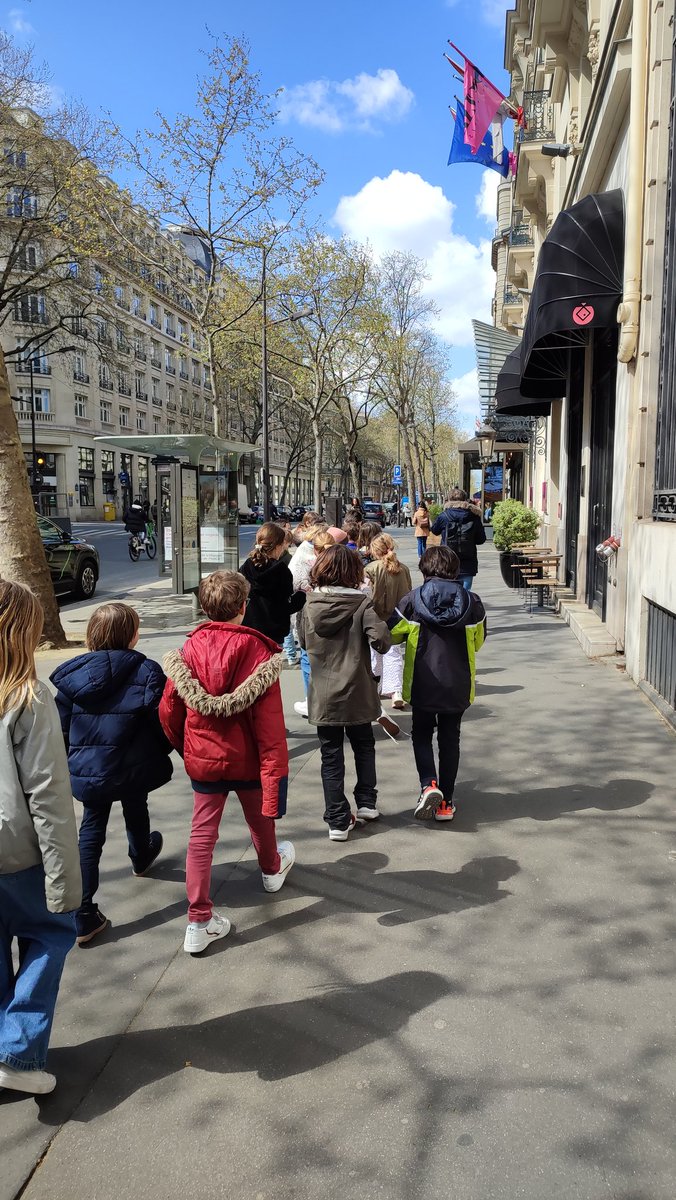 CM1B_Peguy's tweet image. En route vers la rédaction du @Le_Figaro ! #SPME2023