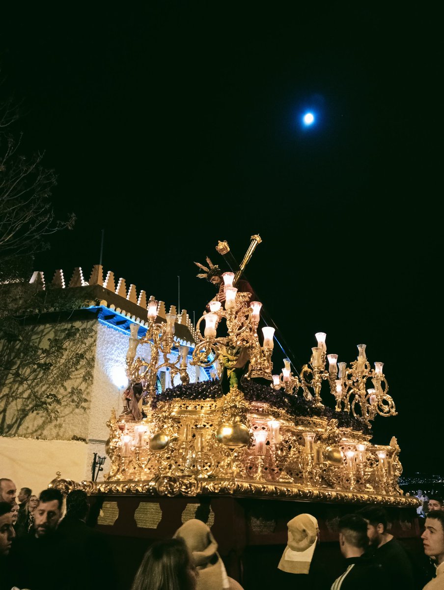 dvdai19's tweet photo. Espectacular regreso de mi @Pasionyestrella derrochando esencia de cofradía de barrio https://t.co/XriK8N857K