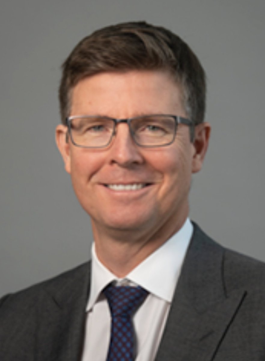 misgiffin's tweet image. At least Galen knows how to smile.
#PracticallyTwins #SameBarber #AreWeSureTheyreNotBrothers #WhenYourHeadshotJustShowsYoureJustAPolitician #55PercentRaiseSoundsLikeAPoliticianToMe #TheyAreBothTerrible #JustGalENFlation #MillionairesClub #NotPMJTsFault