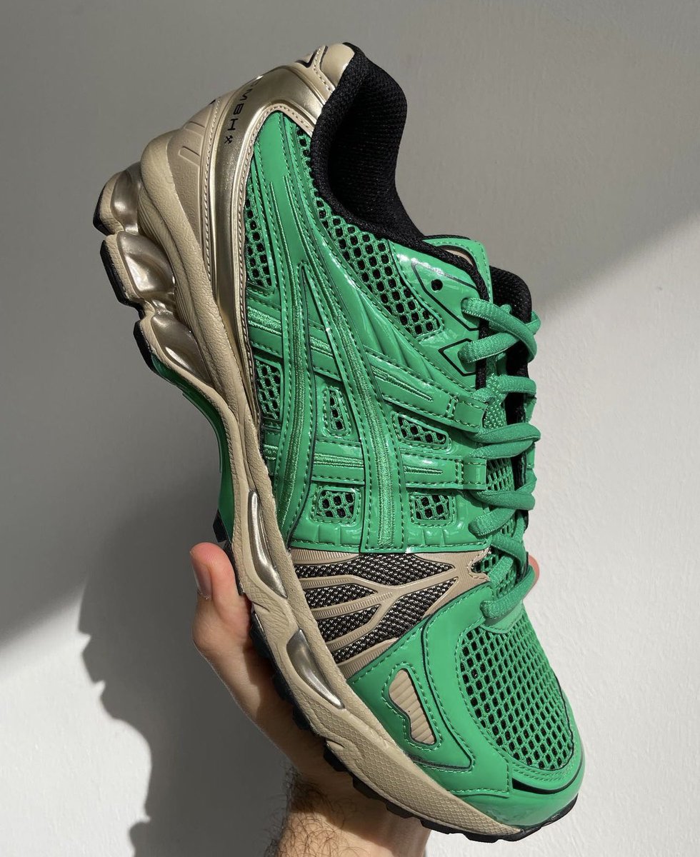 CaminoTV's tweet photo. Nouveaux aperçus de la collab GMBH sur la Gel Kayano Legacy https://t.co/oAEFEQ1OMr