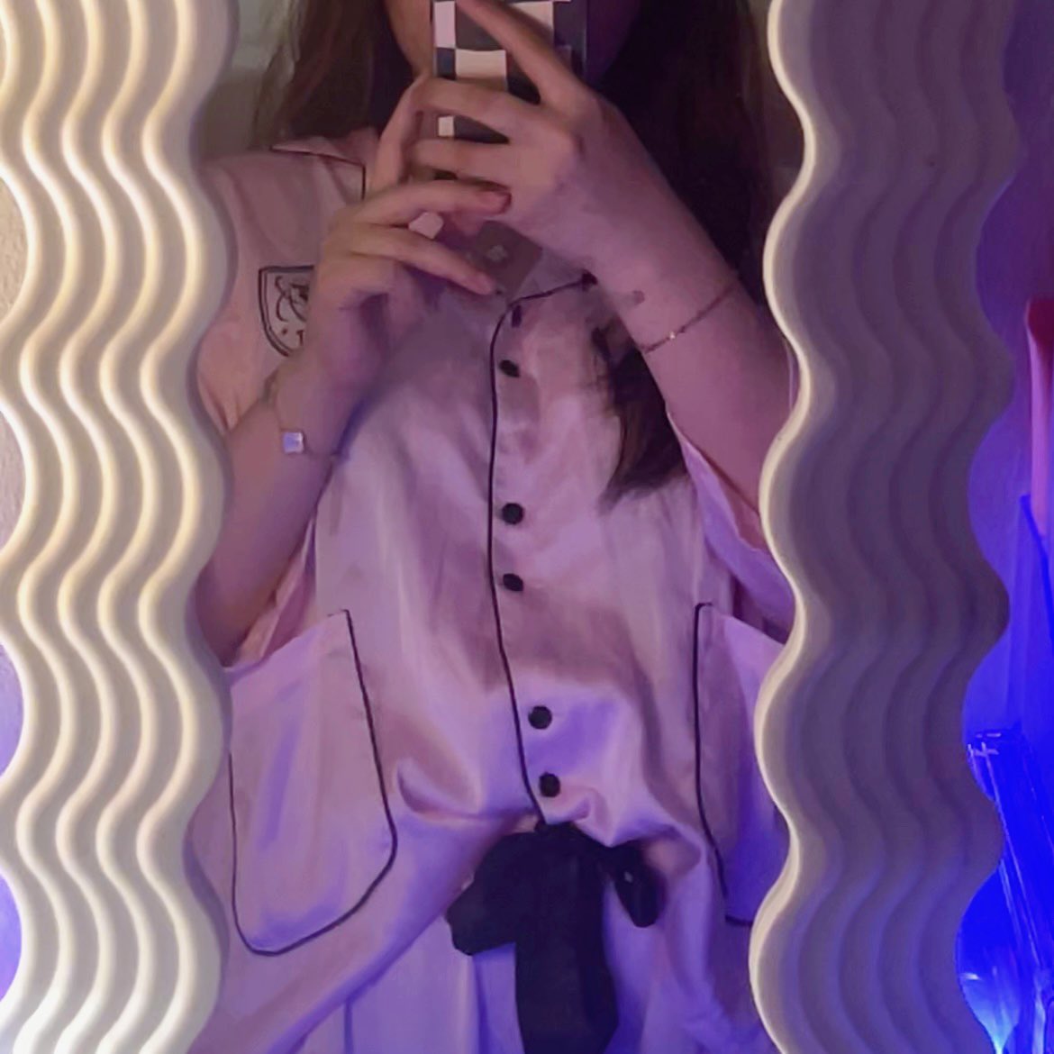 odetosoongyuwon's tweet photo. #nanamails 💌

hi @madebydanyph ~ the pjs finally arrived! super ganda nila 😍 perfect for pajama party with my carat friends 💗🫶🏻

 #danyFeedback https://t.co/6t9WPxYohH