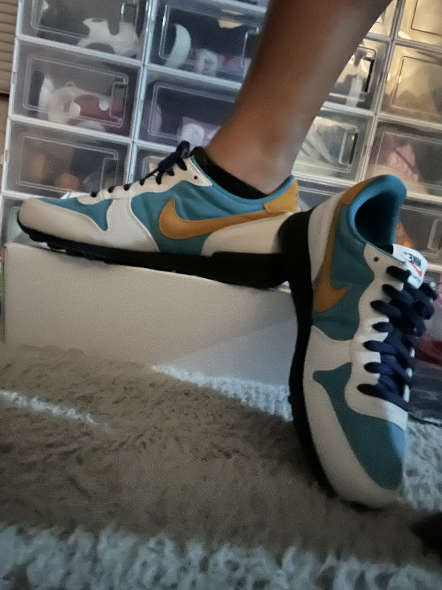 RarebreedCat's tweet photo. 👟🔌About late-last night mail delivery🔌👟 @nikestore @Nike #ForMeByMe 🏆 https://t.co/P1TJ6PJsAf