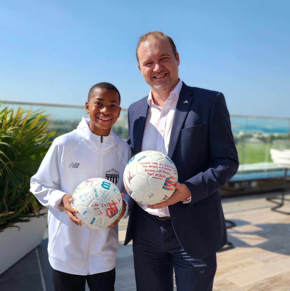 JAresorts's tweet photo. JA Resorts &amp; Hotels is honoured to be recognized by 13-year-old climate activist @Ismachiah99 from Los Angeles. We're proud to be the first Middle Eastern company to sign the ball from its climate change project and pledge to continue working on sustainability. #jaresorts https://t.co/HvnlOIQ21i